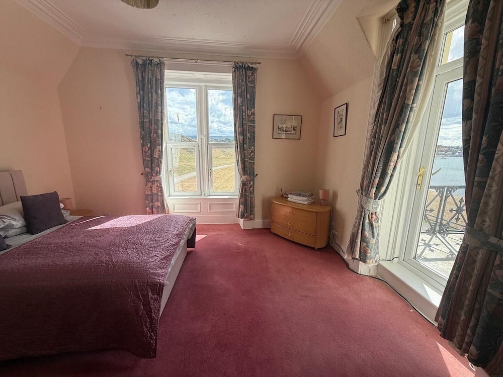 Strathlene House Retreat - 5 Bedrooms
