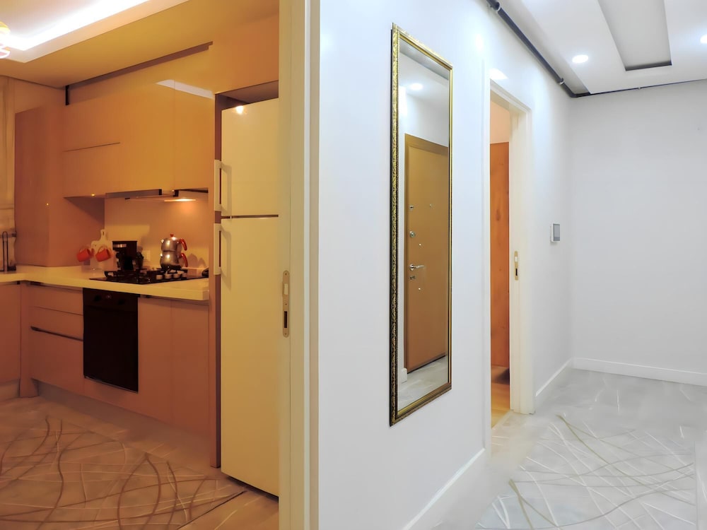 Modern Flat Near Center and Old Town in Antalya