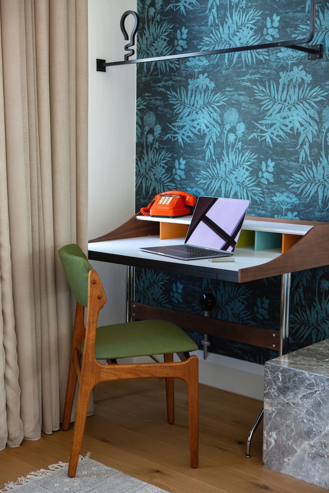 The Foundry Suites
