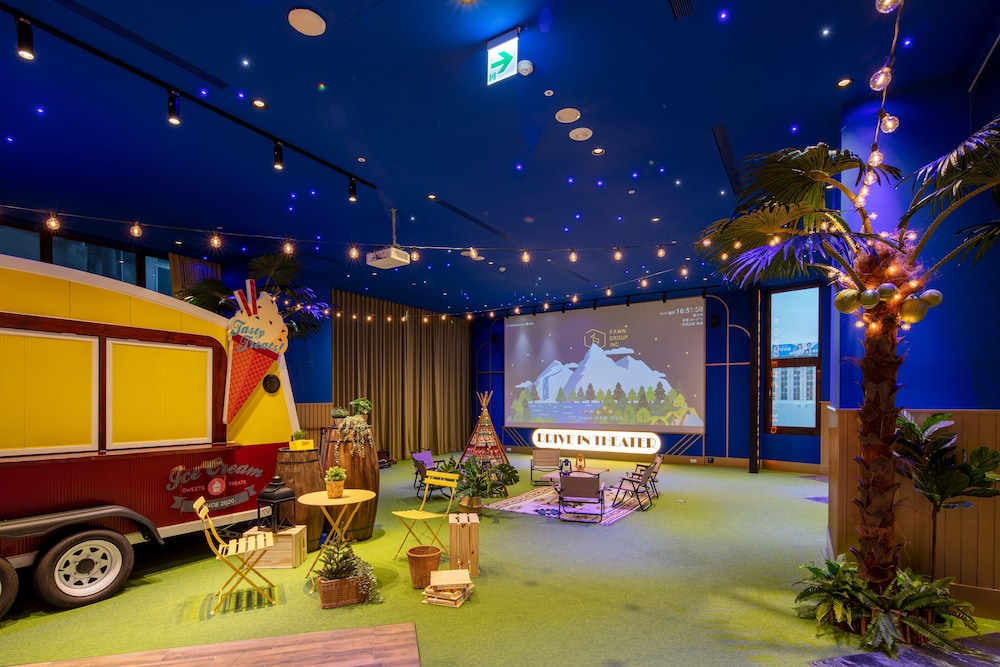 Roaders Plus Hotel Theme