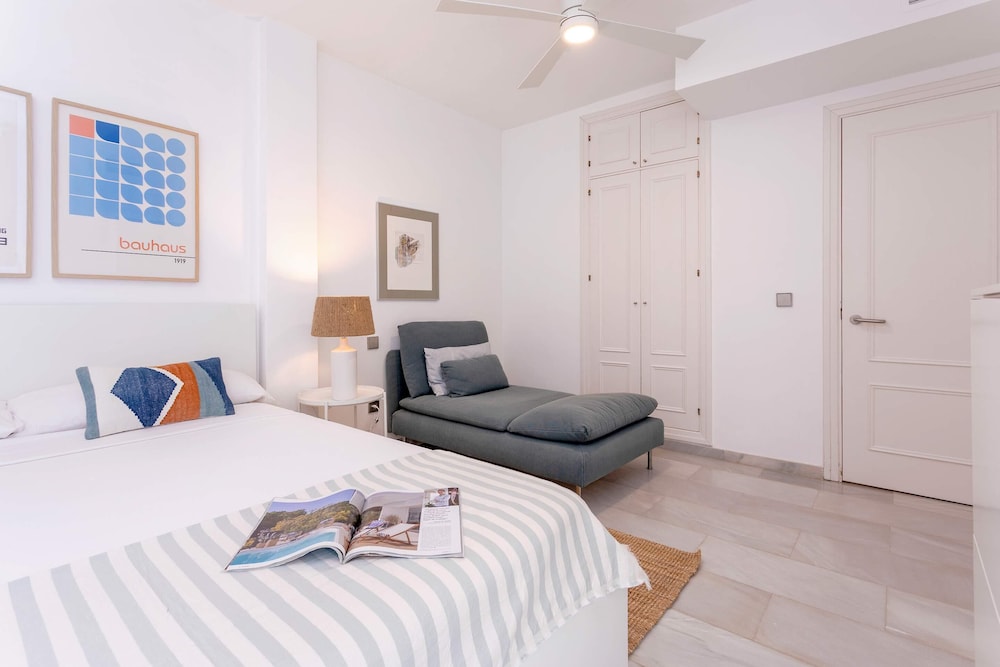 Genteel Home Guadalvillas