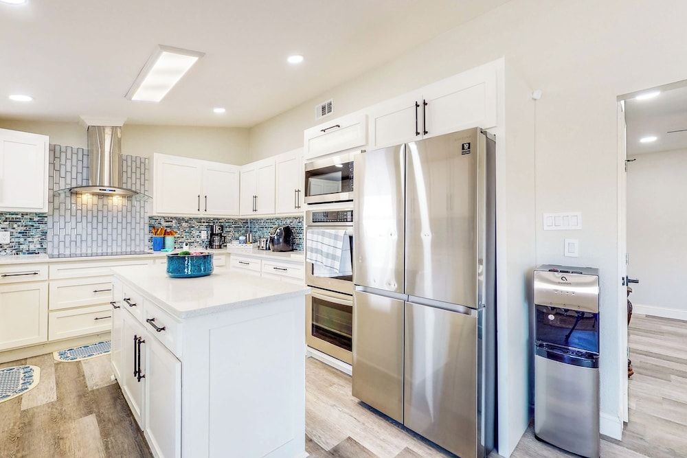 Lake Tawakoni Thrills - Cozy Home!