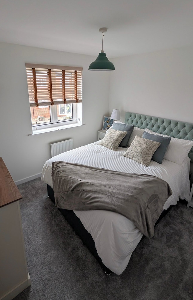 Cotswold Green - Sleeps 5 - Free EV Charge