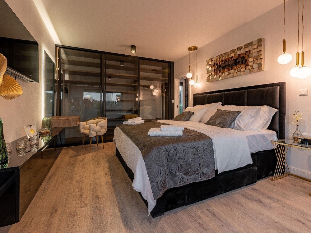 Villa Nina in Croatia Near the Adriatic Coast