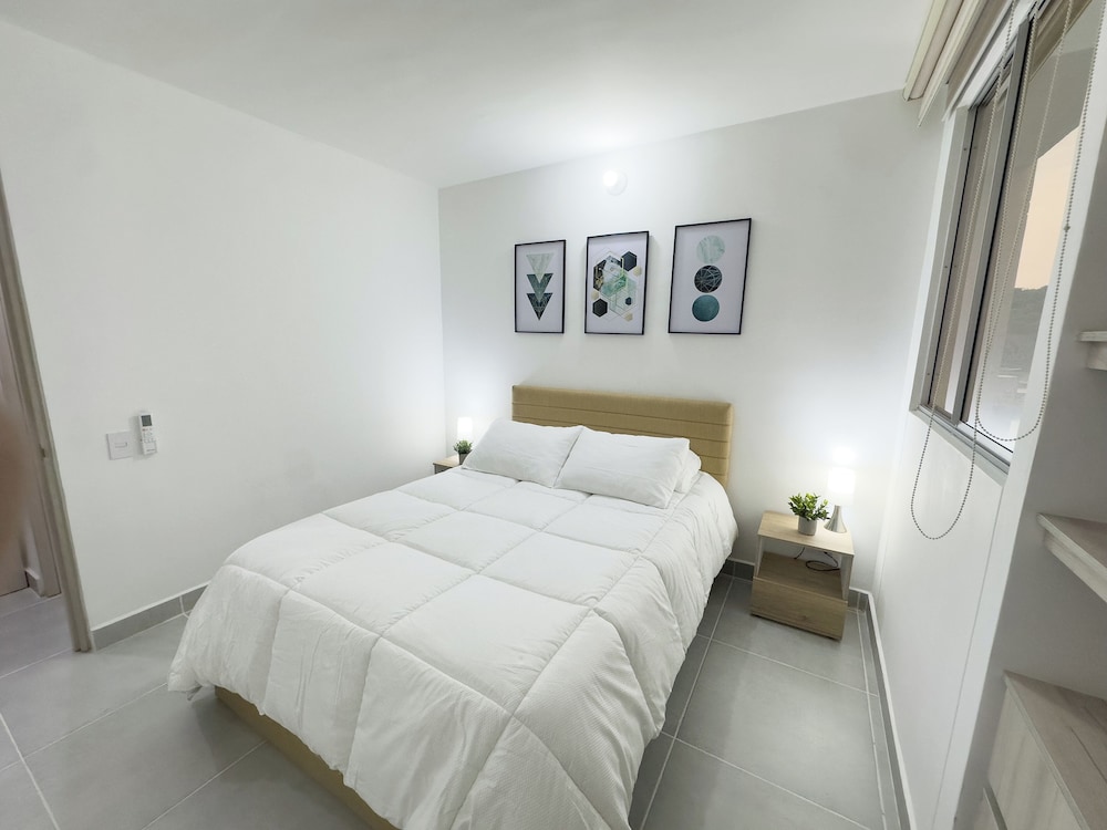 Mar Serena Beachside Stay