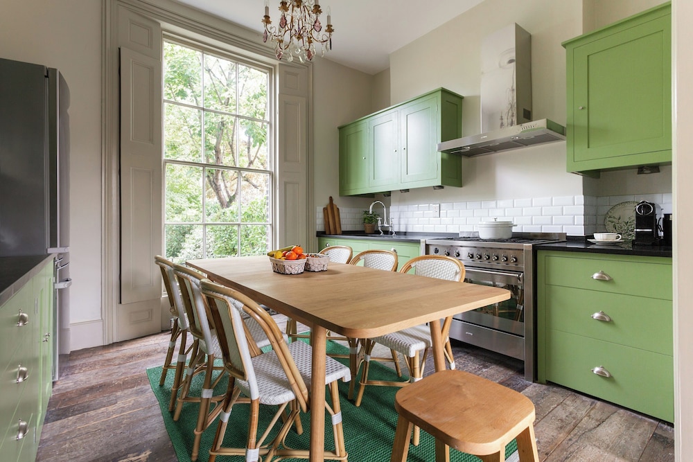 Canonbury Park North II by Onefinestay