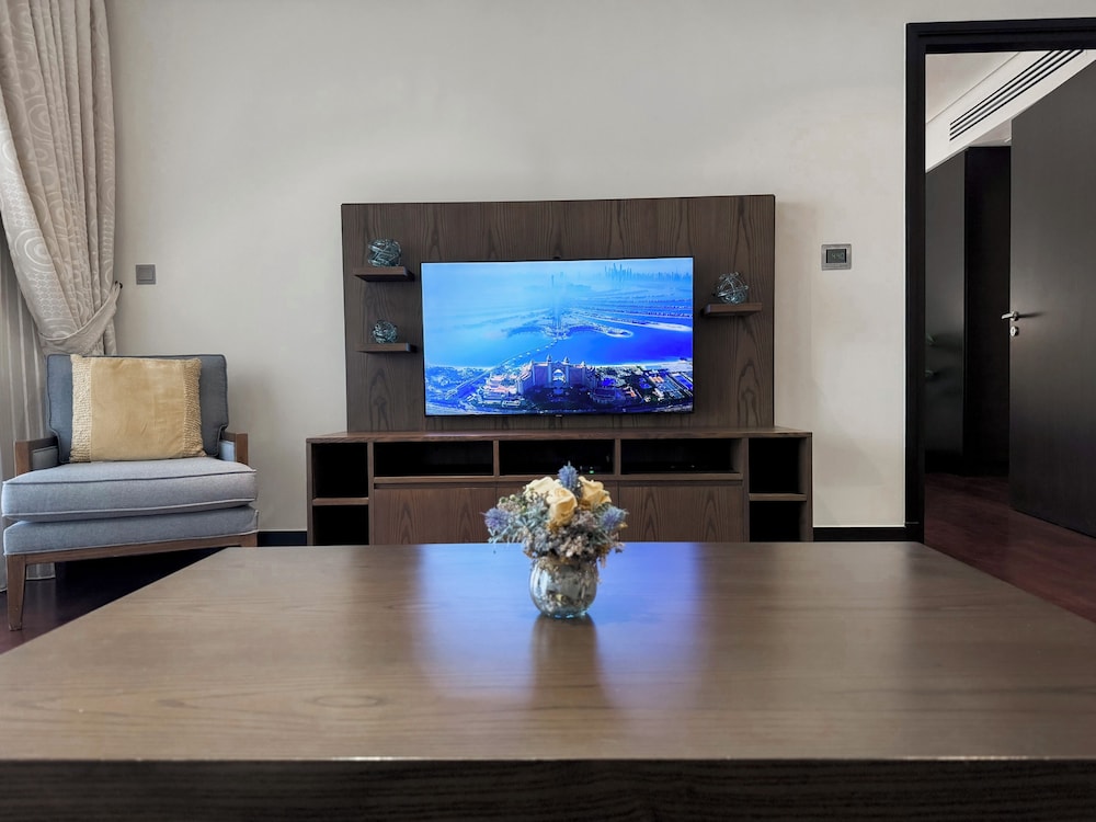 Resort Apartments - Royal Amwaj North