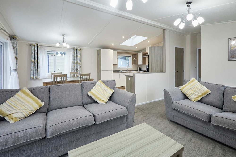 Host Stay Audley Lodge