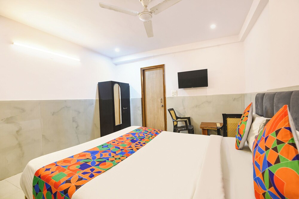 Fabhotel Lime Tree I