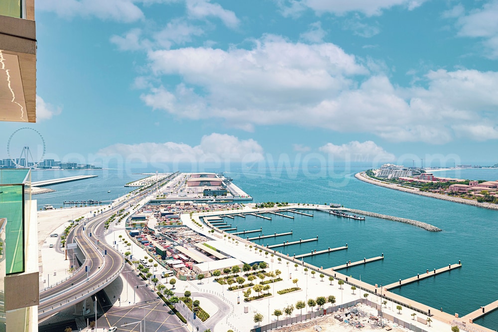 Homesgetaway-SunriseBay Emaar Beach ront