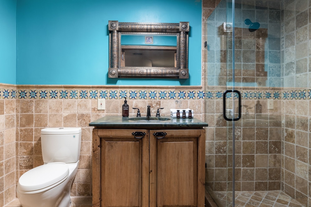 La Casona by Avantstay Gorgeous Spanish Style Oasis w Historic Charm Pool