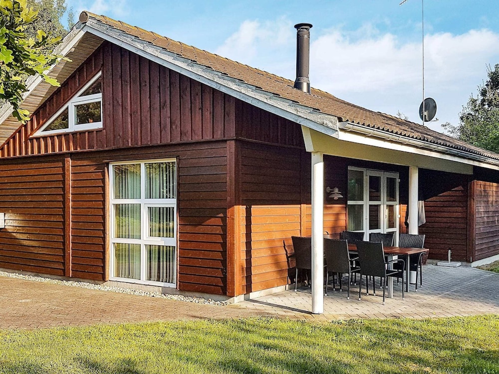 6 Person Holiday Home in Laeso-by Traum