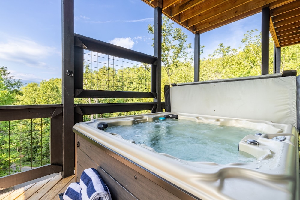 Rambling Ridge Lodge Endless Amenities Fun Indoor Pool Hot Tub A Arcade Game Room