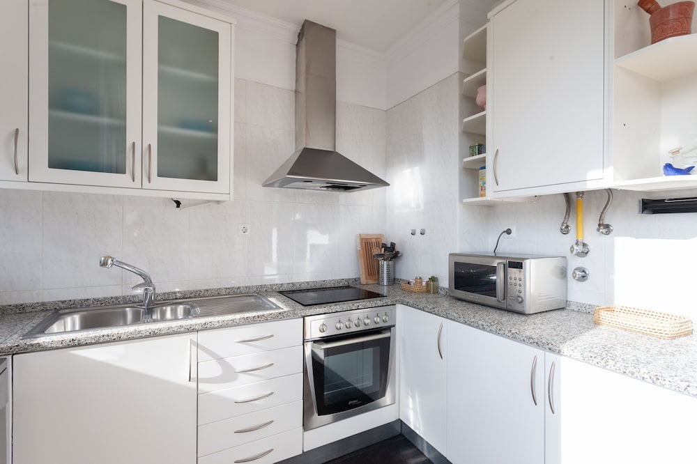 Liberty Penthouse Three-Bedroom Apartment - by LU Holidays