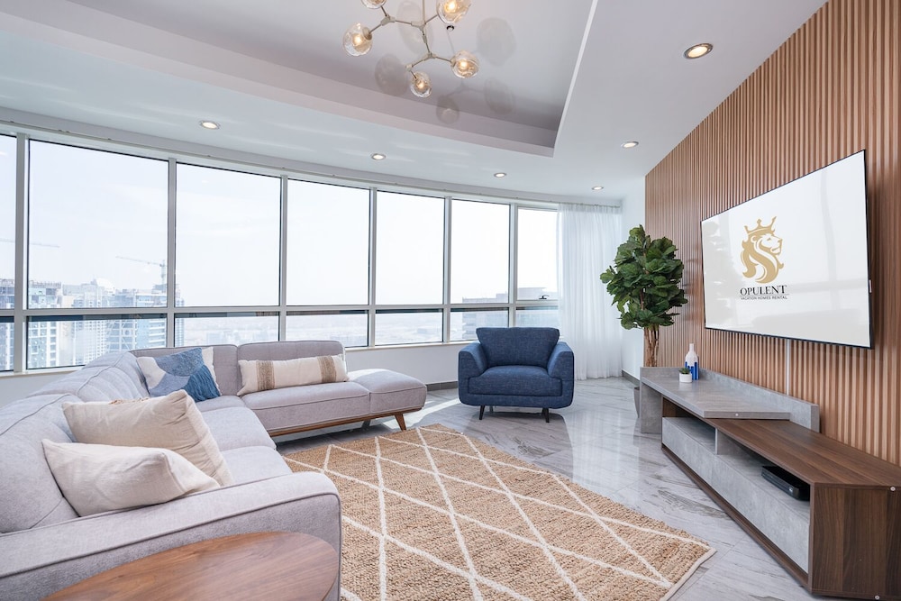 Dubai Marina - Stunning Huge 4 Bedroom Apts Near JBR - Gym - Pool - Parking by Sojo Stay