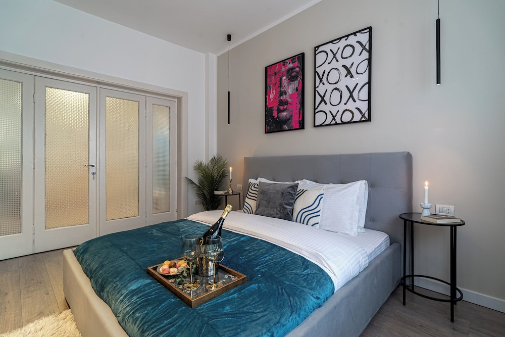 Contemporary 3-Bedroom Lofts - Modern Touches Meet Classic Elegance by Calea Victoriei