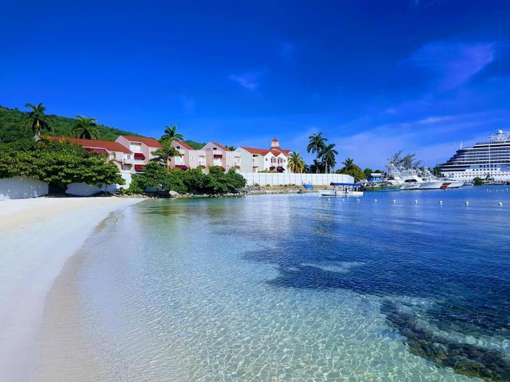 Fisherman's Point Resort