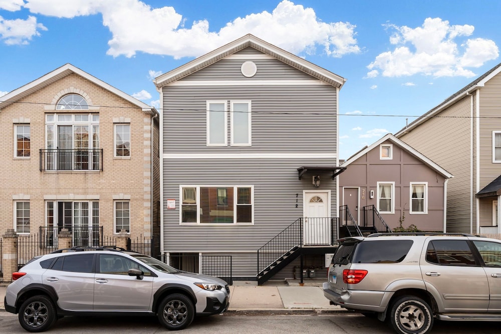 Chicago Treasure 4 Bed Getaway