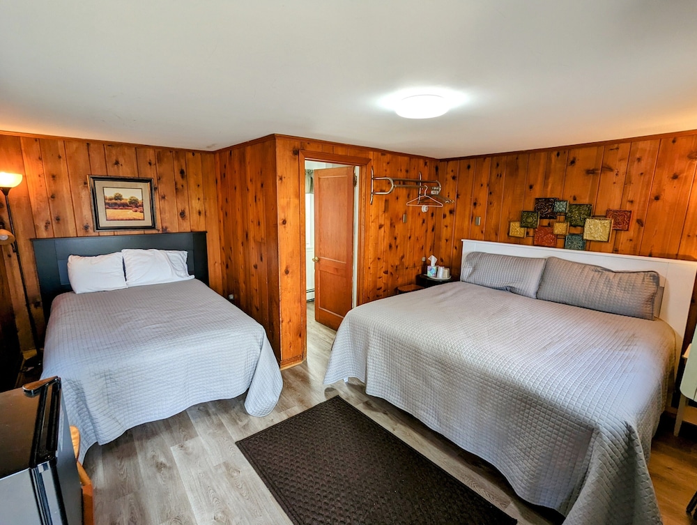 Riverside Motel