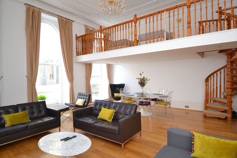Luxury Hyde Park