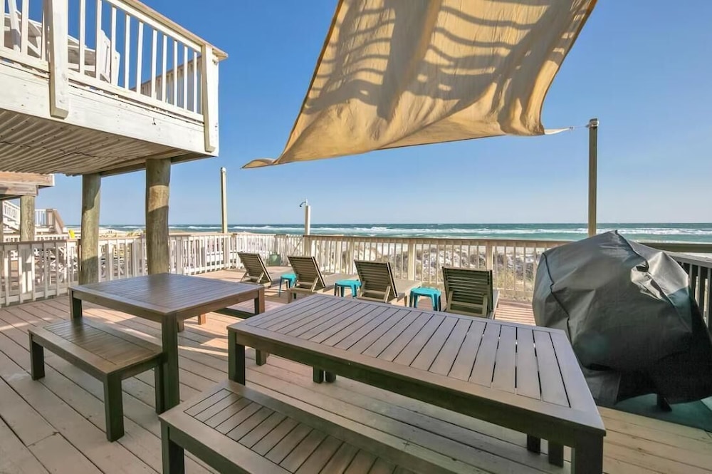 Green Reef #6- Beachfront Bliss