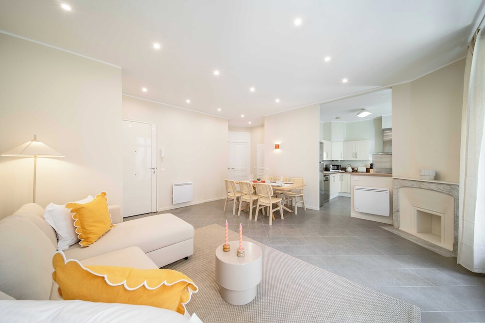 Quiet and Luxurious Apartment - Cannes Center - 2br/6p view 5