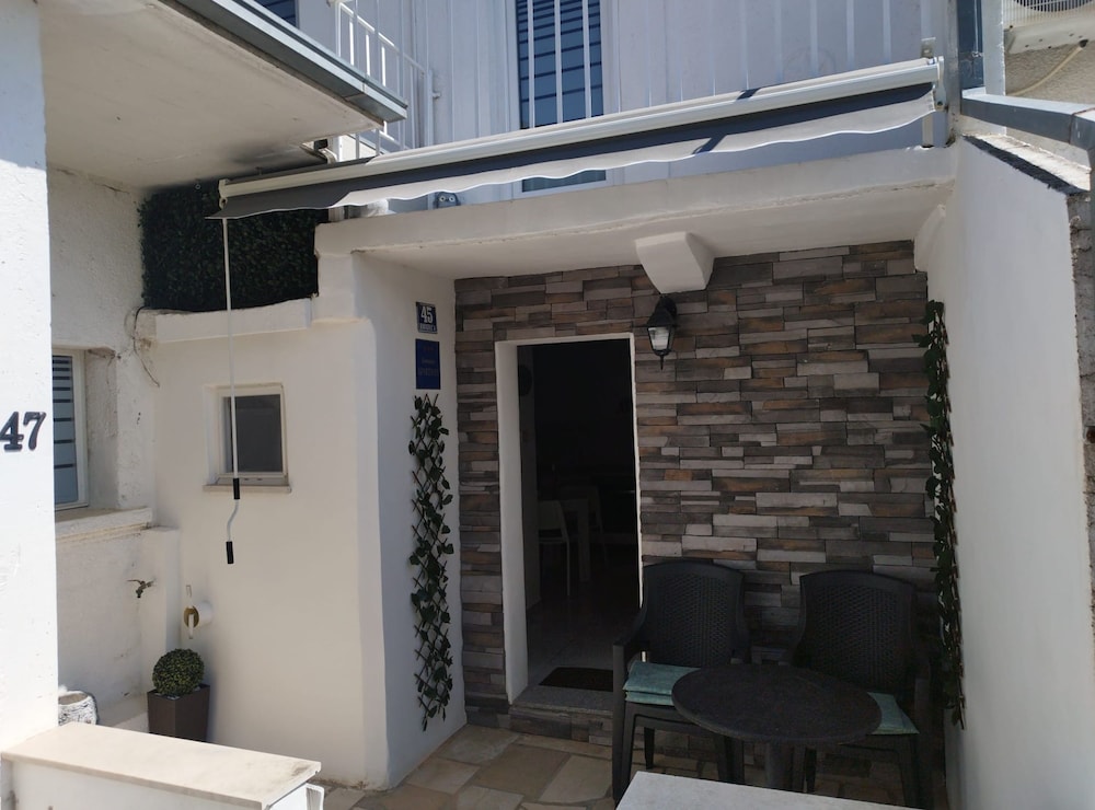 Apartment Leo Povile