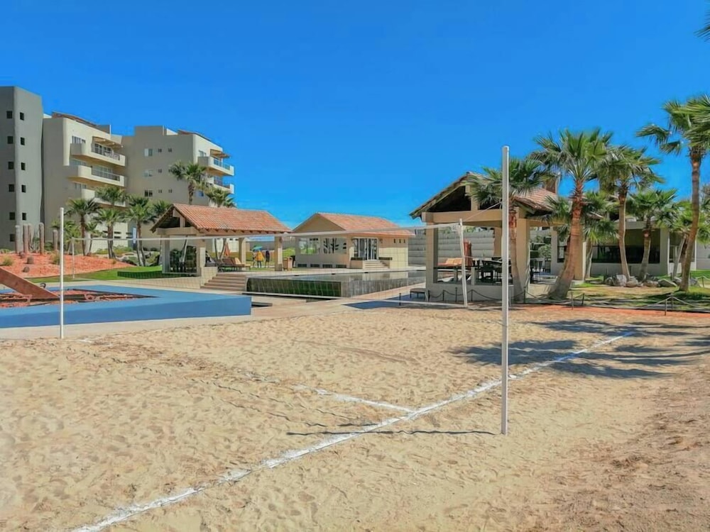 Peaceful Condo With Ocean View