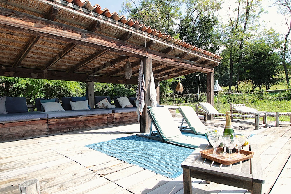 Villa Poggio Zucchino Pool and Wellness Piacenza