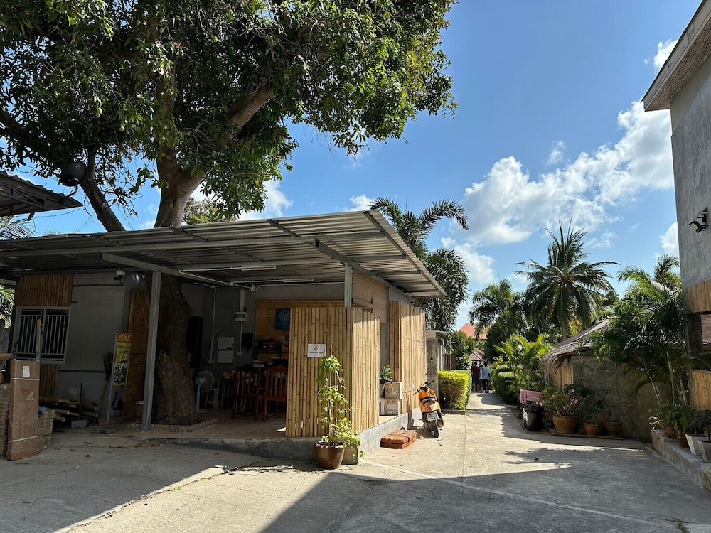 Hotel The Sea Resort Haad Rin