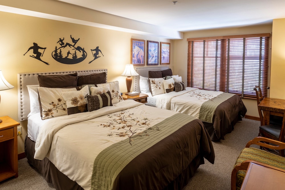 Eagle Springs East 1 & 2 Bedroom Condos