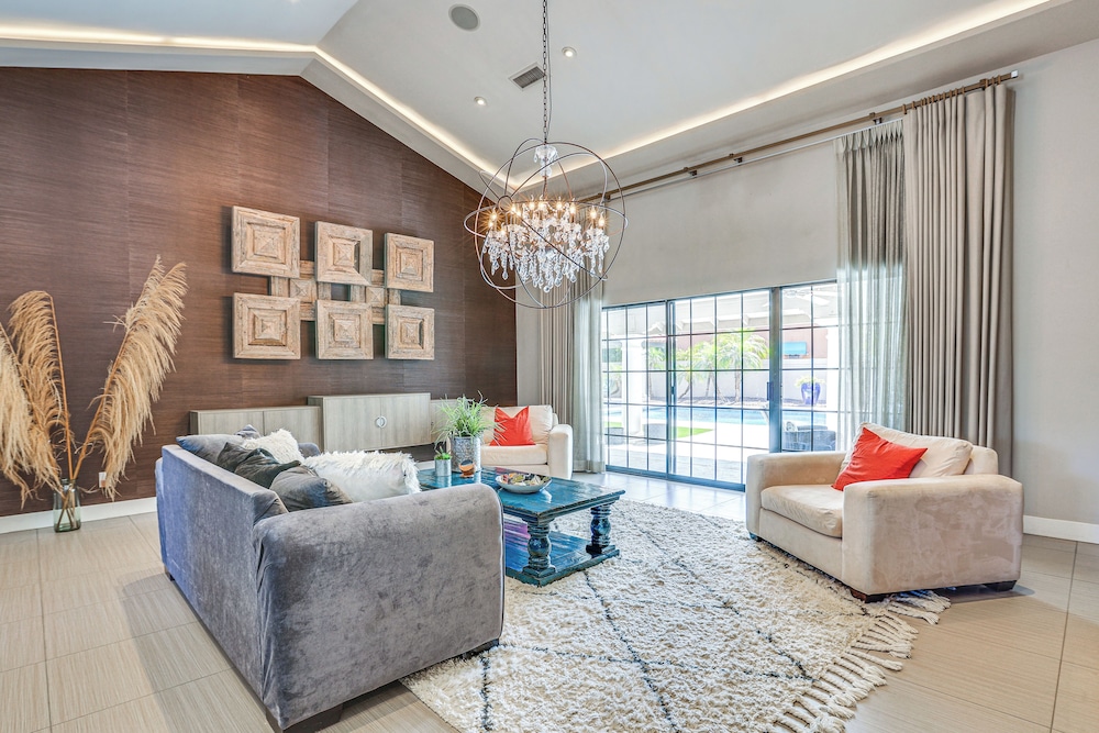 16 Mi to Dtwn: Phoenix Gem w/ Private Pool