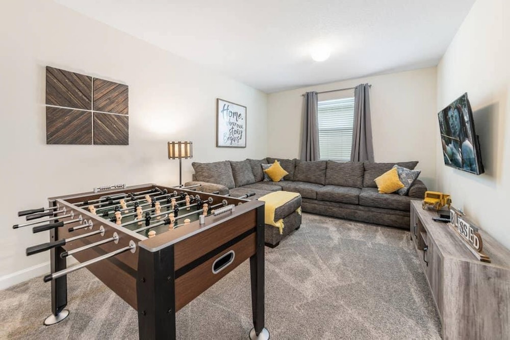 Super Cozy- Sleeps 22 w Pool Amenities Pass