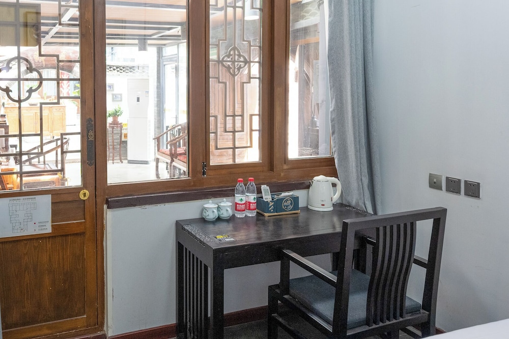 Junhefu Courtyard Hotel