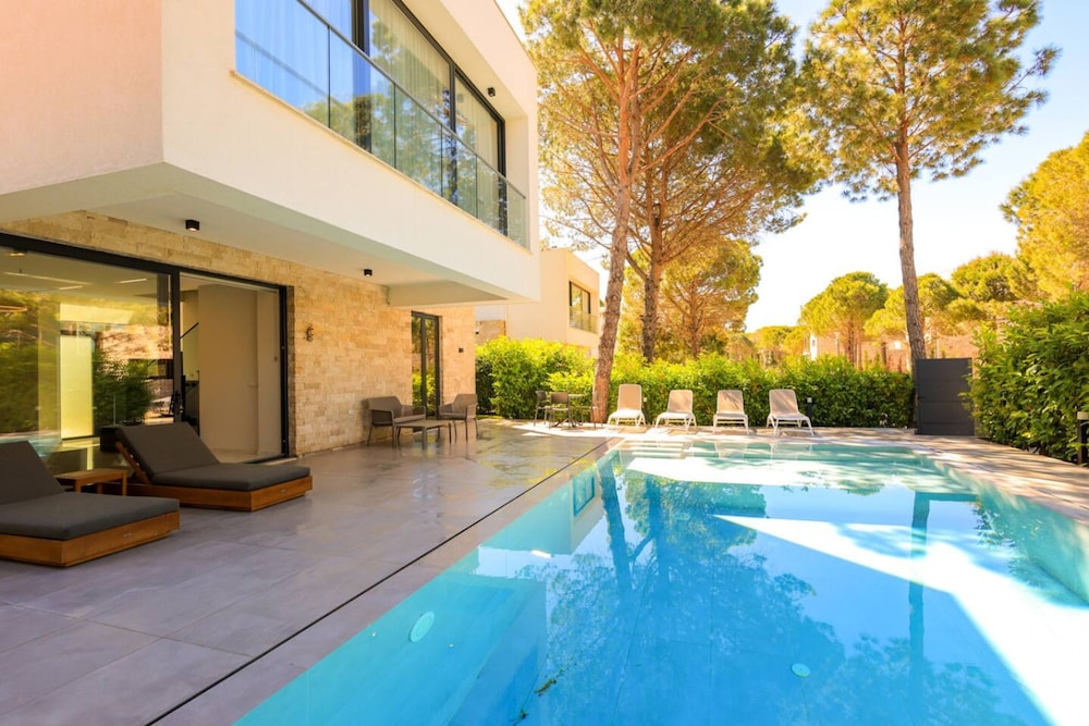 Sanpietro Individual Villa