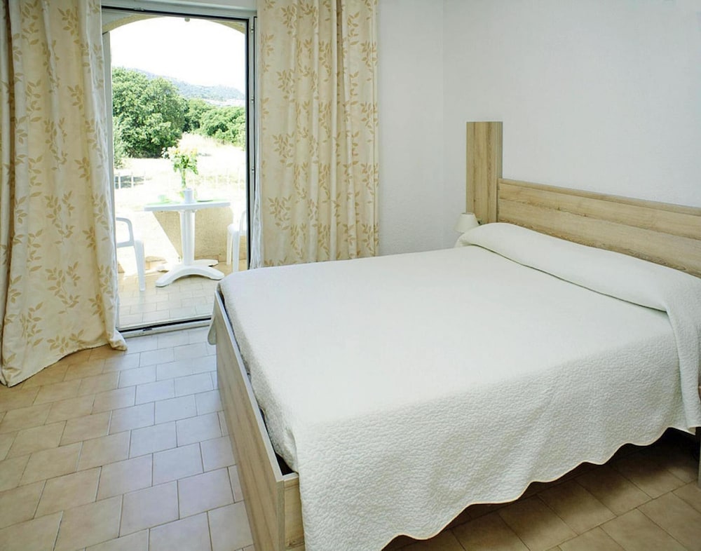 Apartment in Ile Rousse Near Bodri Beach photo 5