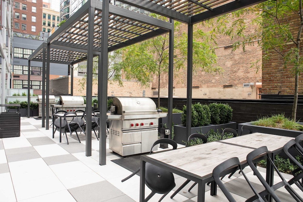 The Lyra Luxury Group Getaway - Two Penthouses