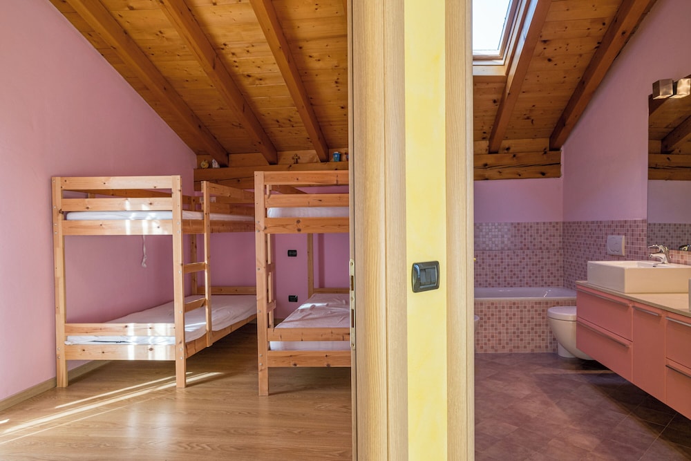 Cremia Dreamhouse