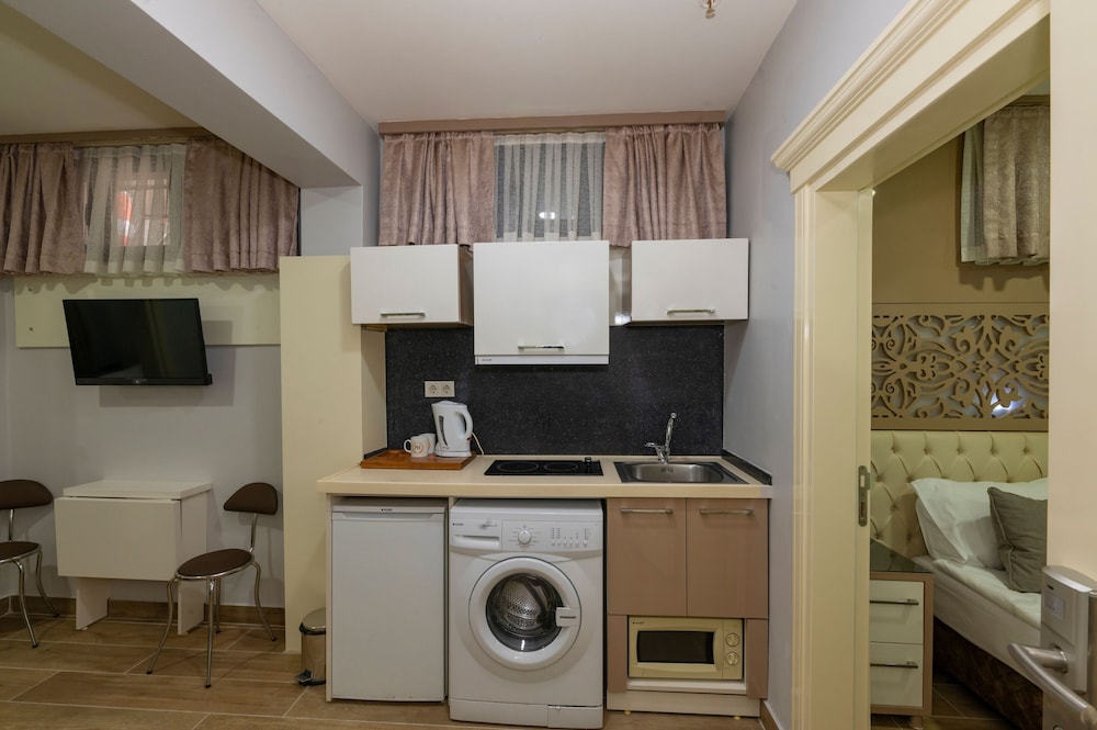 Taksim Peri Suit - Image 77