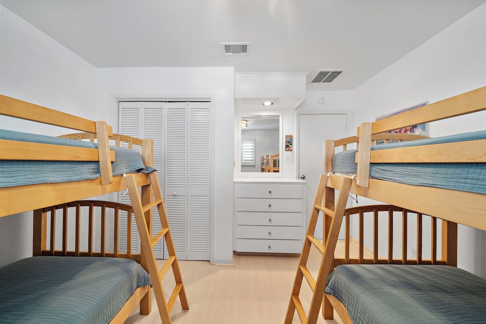 Maree by the Sea by Ryson Vacation Rentals
