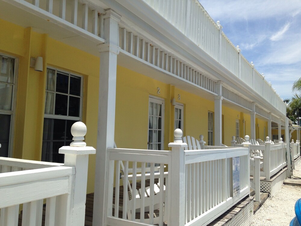 Queen's Gate Resort