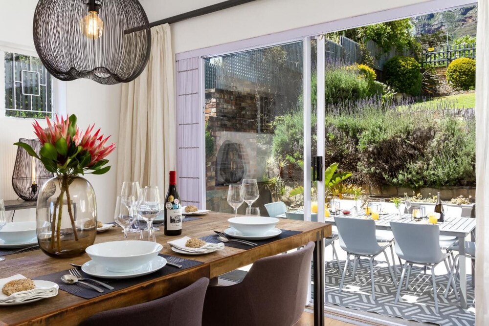 Villa Mirabella Camps Bay - Family Villa With Pool view 5