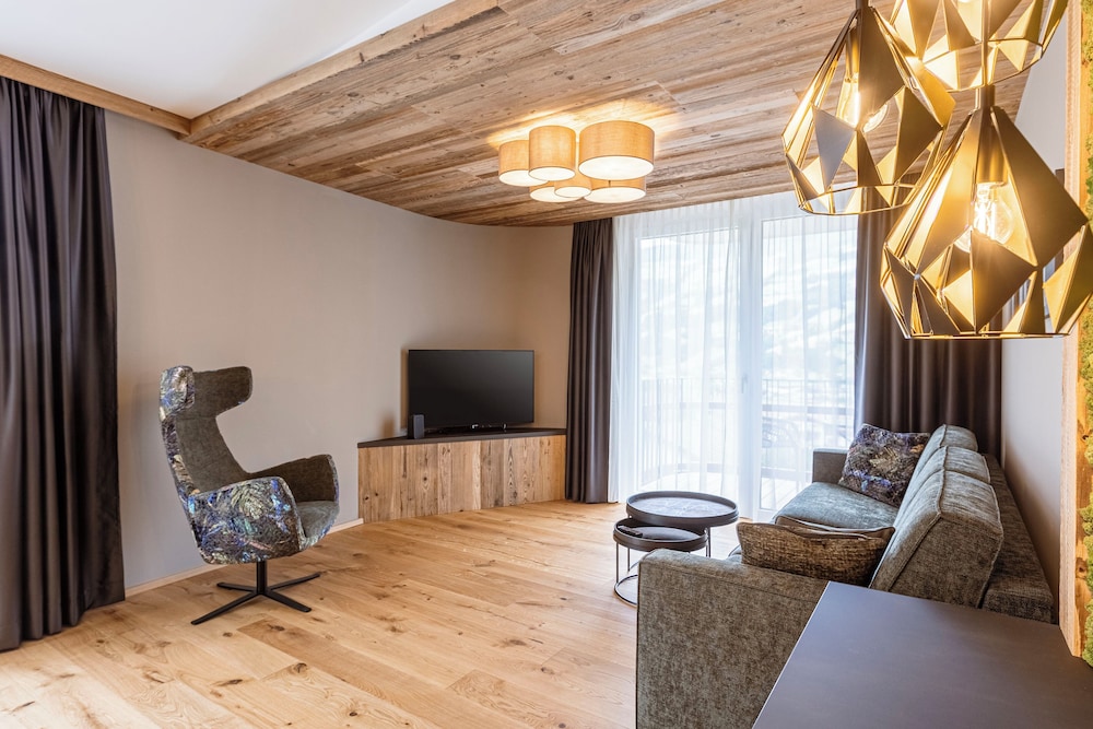 Zillertal Suites Fügen by ALPS RESORTS
