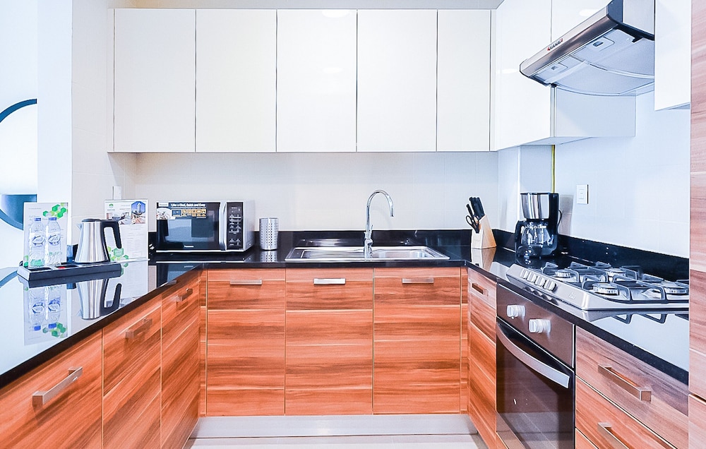 Sophisticated One Bedroom with full Marina View