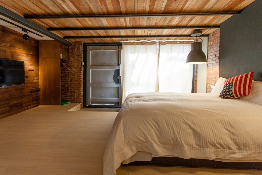 Howhas