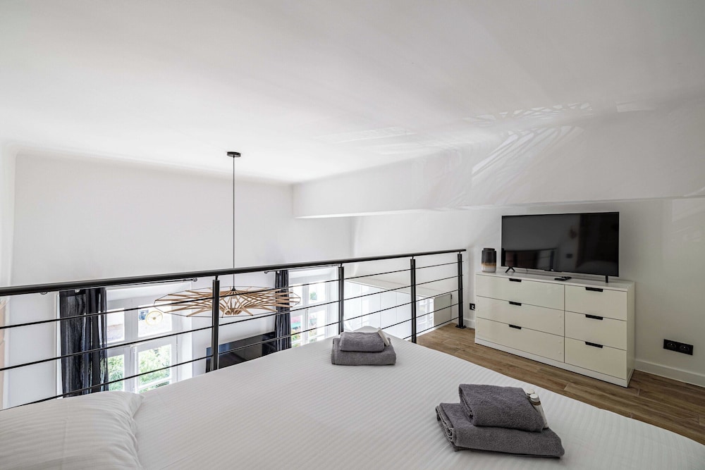 Quiet and Luxurious Apartment - Cannes Center - 1br/4p view 2