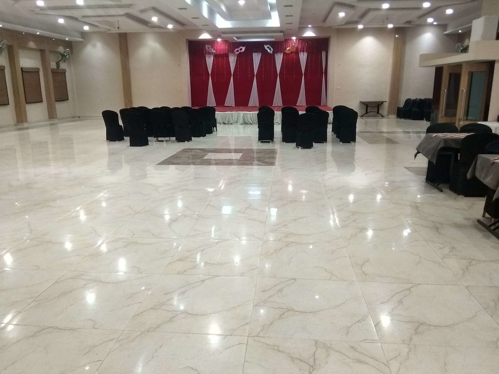 meeting & event spaces