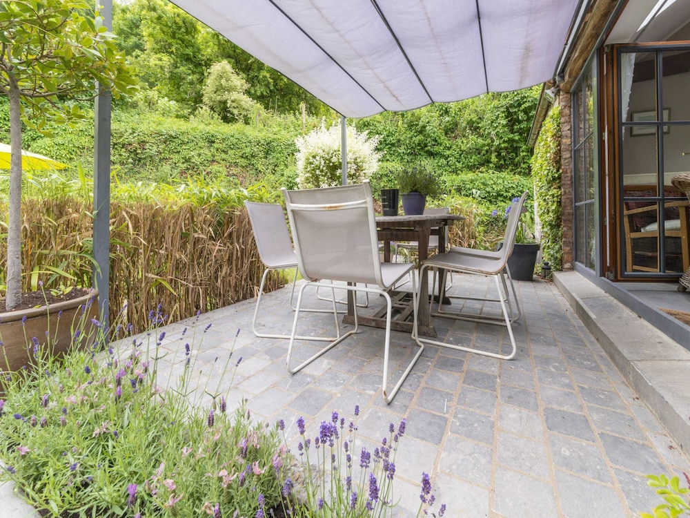 Charming Cottage in Anseremme With Fenced Garden view 5