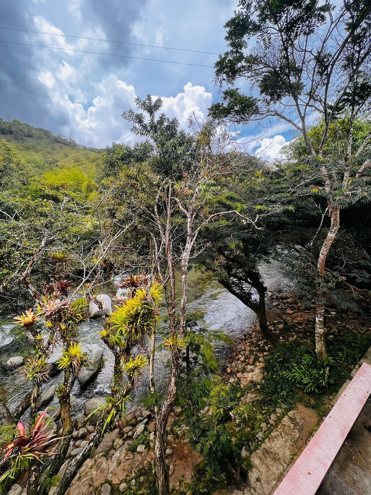 Vista Hermosa