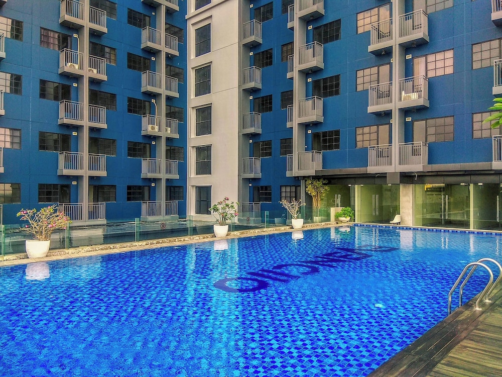 Warm And Comfort Studio At Evenciio Margonda Apartment